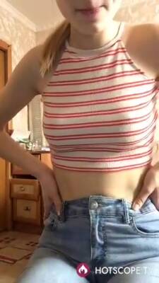 Russian Teen Showing Her Nice Round Titties - Omutrazvrata - hclips.com - Russia