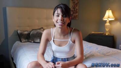 Latina teen shows pussy - sunporno.com