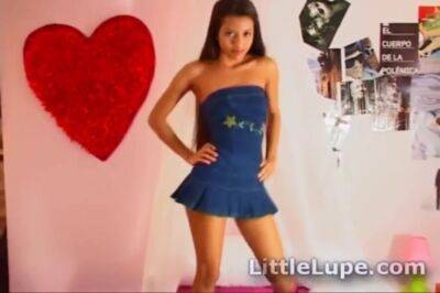 Petite Latina Teen Masturbates - hclips.com