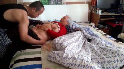 Old Chinese Granny with Big Saggy Tits and Hairy Cunt Creampied by Young Dude - sunporno.com - China