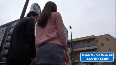 Asian teen has public sex - sunporno.com - Japan