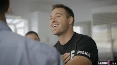 Chad White - Chad White And Bobbi Dylan - Corrupt Cop Takes Advantage Of Brothers Young Babe F - upornia.com - Chad