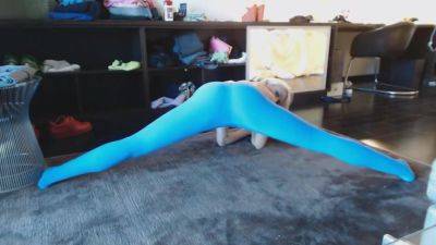 Yoga Pants On Flexible And Skinny Blonde Teen - hclips.com