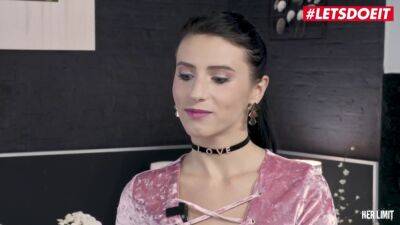 Romanian Teen Nelly Kent Enjoy Fucking With BBC - sexu.com - Romania