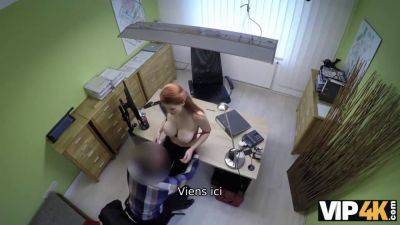 Redhead Buxom Gingembre Buxom is a hot teen with a casting couch to pay for! - sexu.com - Czech Republic