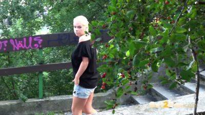 Blonde teen craves public piss in the park and stairs, desperate for a hot pee fix - sexu.com - Czech Republic