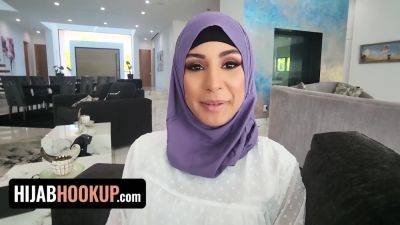 Hijab Girl Nina Grew Up Watching American teen 18+ Movies And Is Obsessed With Becoming Prom Queen With Nina Nieves - upornia.com - Usa